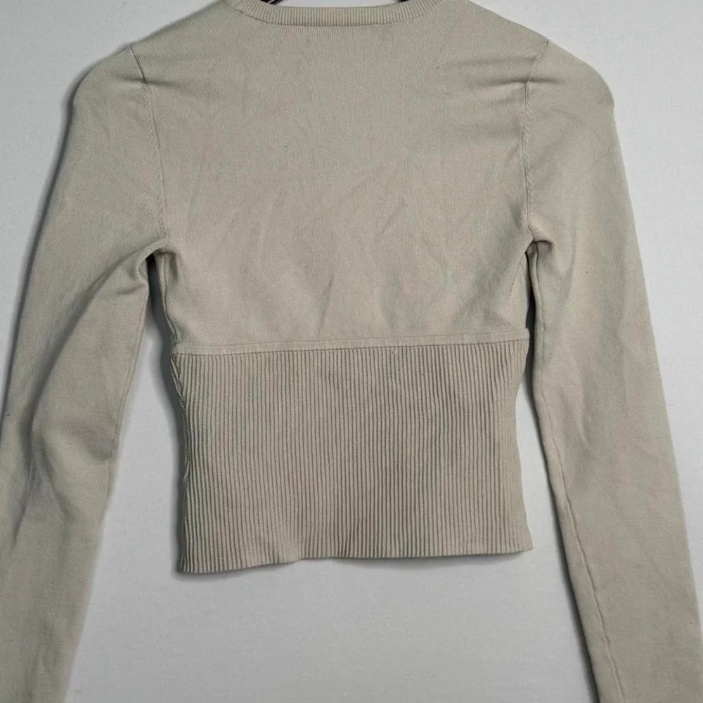 Babaton Aritzia Sculpt Knit Long Sleeve Bodysuit Beige Cream Size Small - Picture 4 of 5